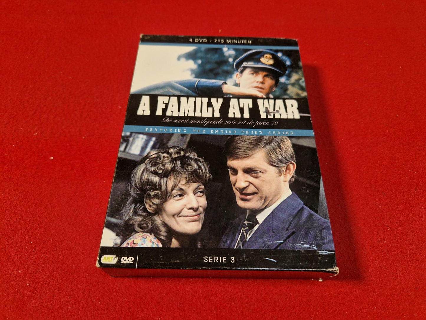 A FAMILY AT WAR SERIE 3 BOX till DVD
