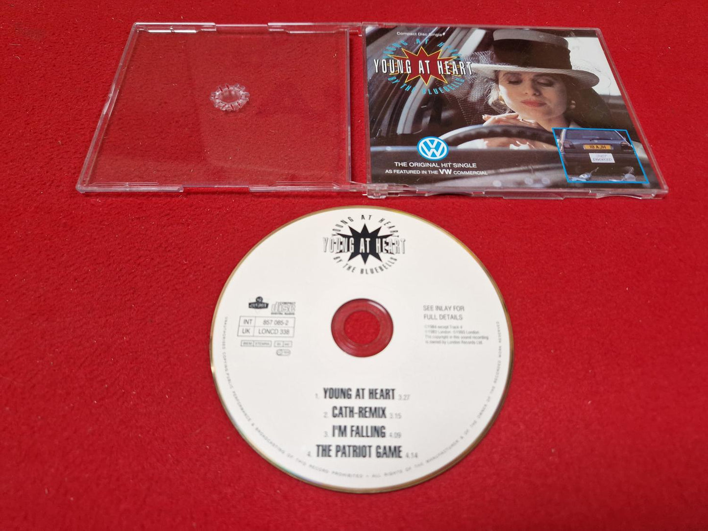 BLUEBELLS YOUNG AT HEART SINGEL till CD