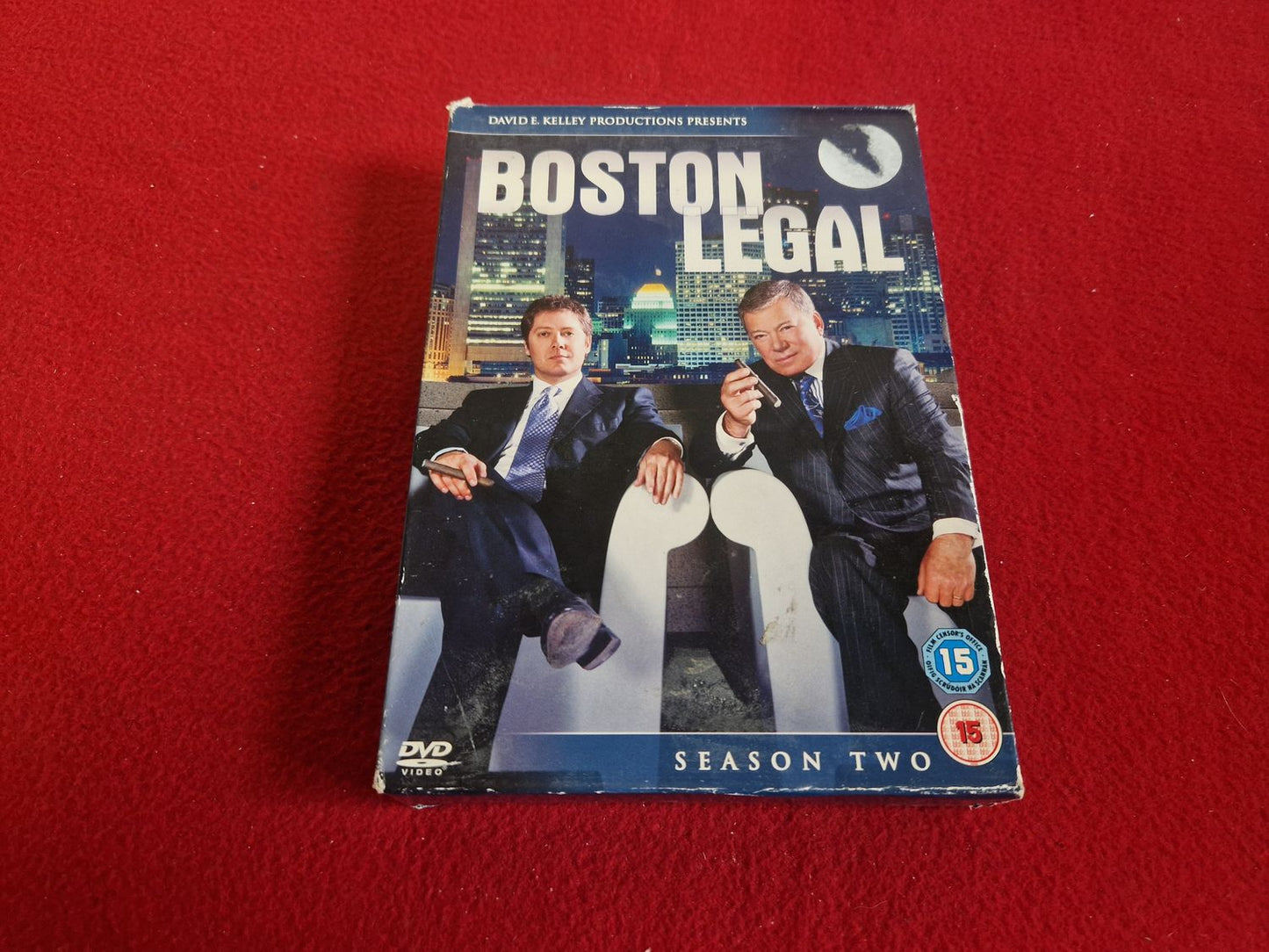 BOSTON LEGAL SEASON 2 BOX till DVD