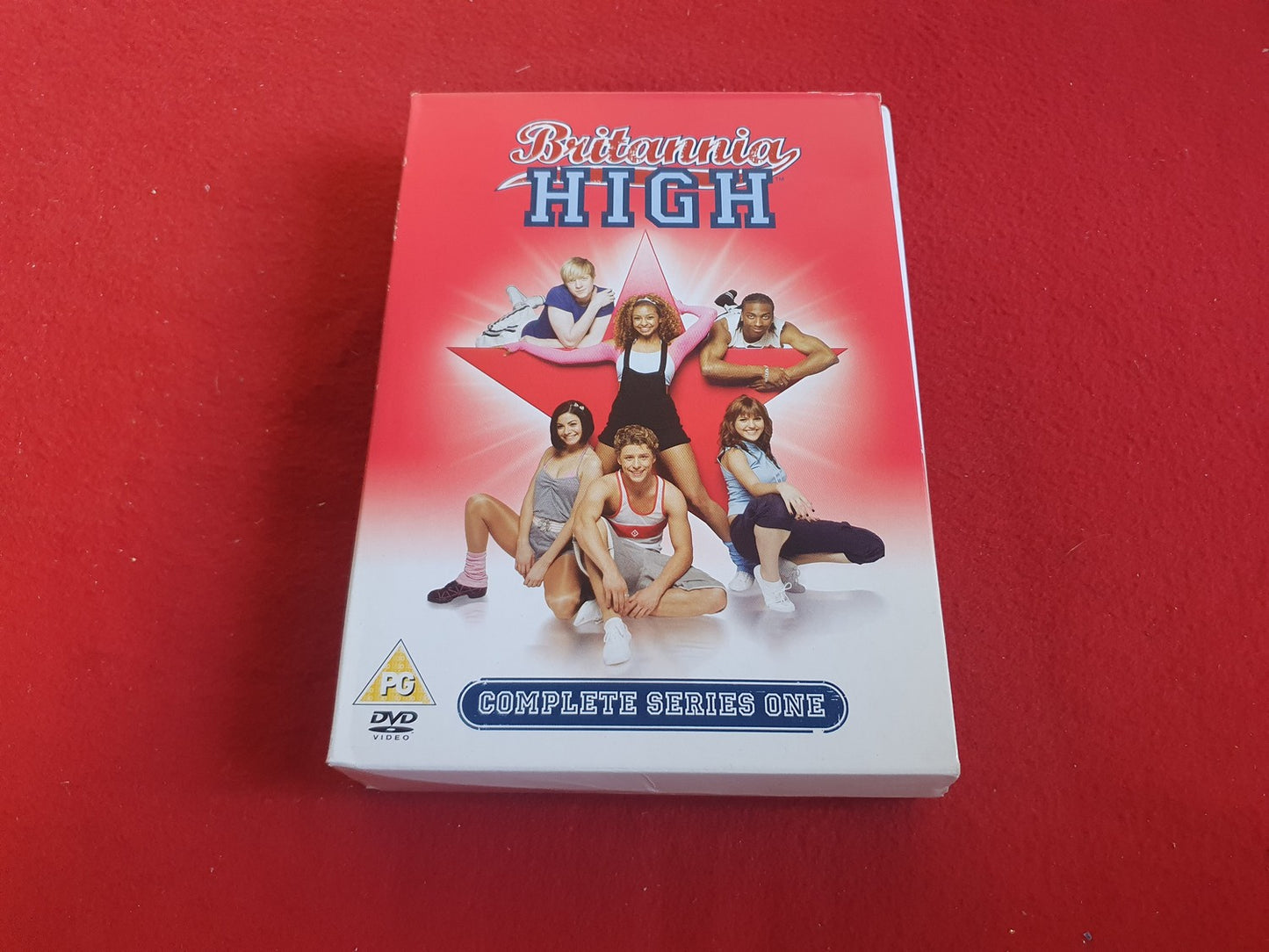 BRITANNIA HIGH COMPLETE SERIES 1 BOX till DVD