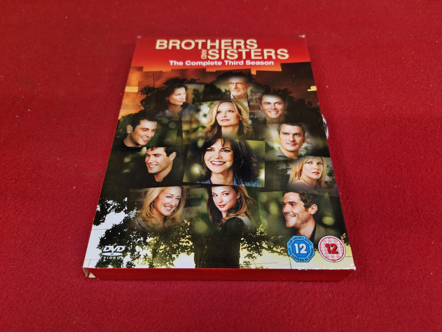 BROTHERS AND SISTERS THE COMPLETE SEASON 3 BOX till DVD