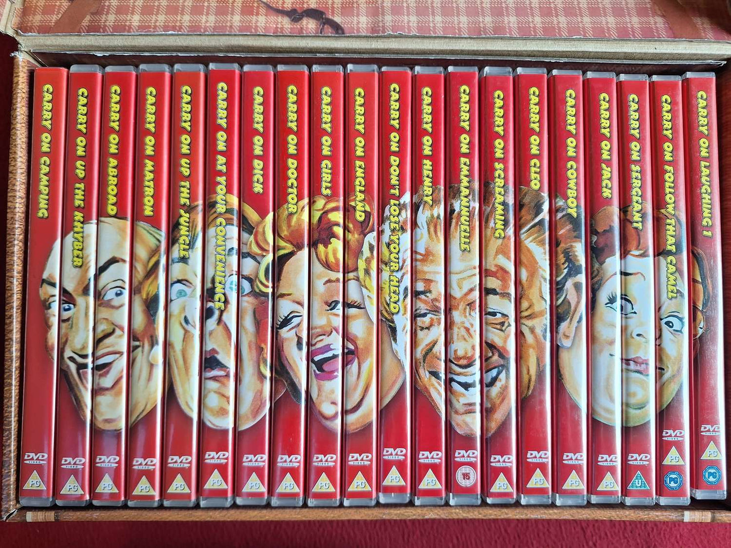 CARRY ON THE CLASSIC COLLECTION BOX DVD