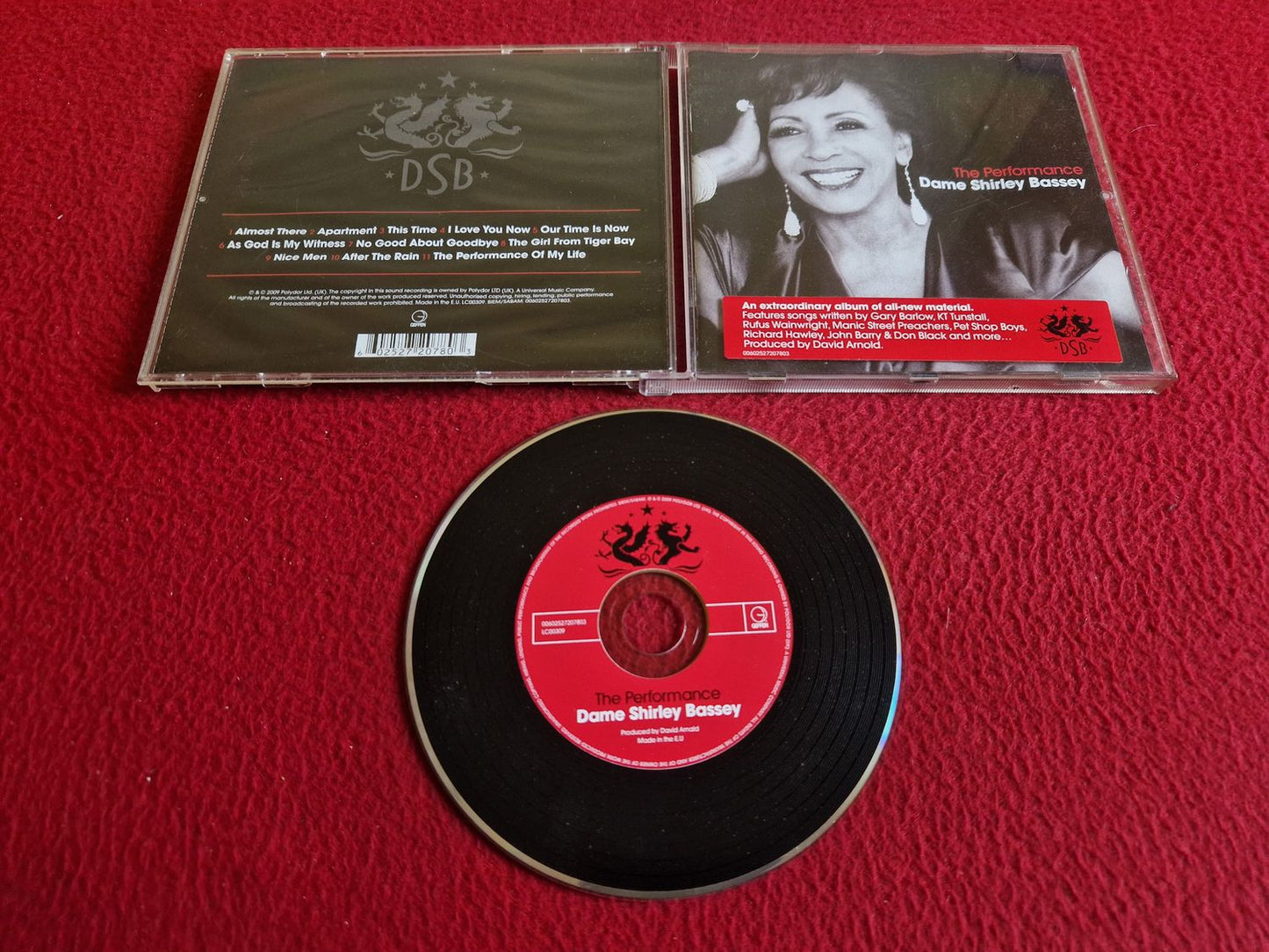 DAME SHIRLEY BASSEY THE PERFORMANCE CD
