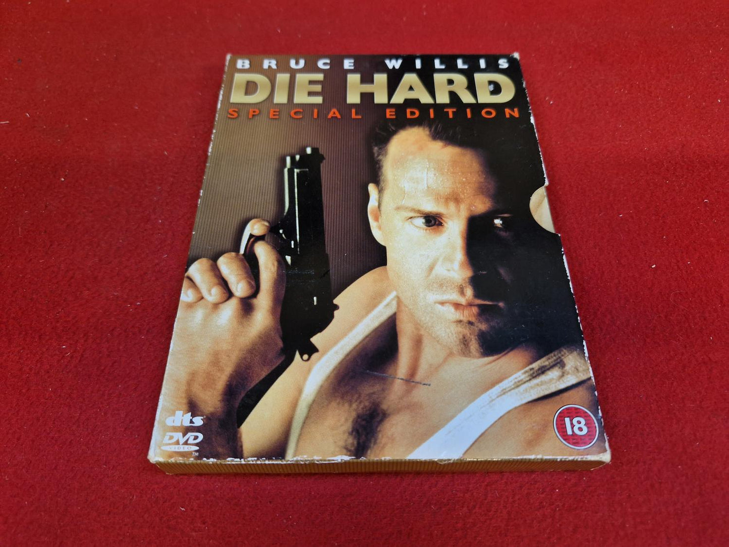 DIE HARD SPECIAL EDITION till DVD