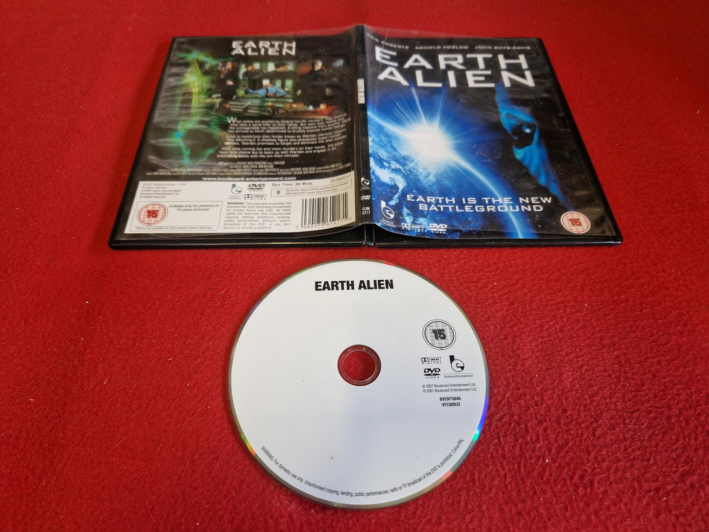 EARTH ALIEN till DVD