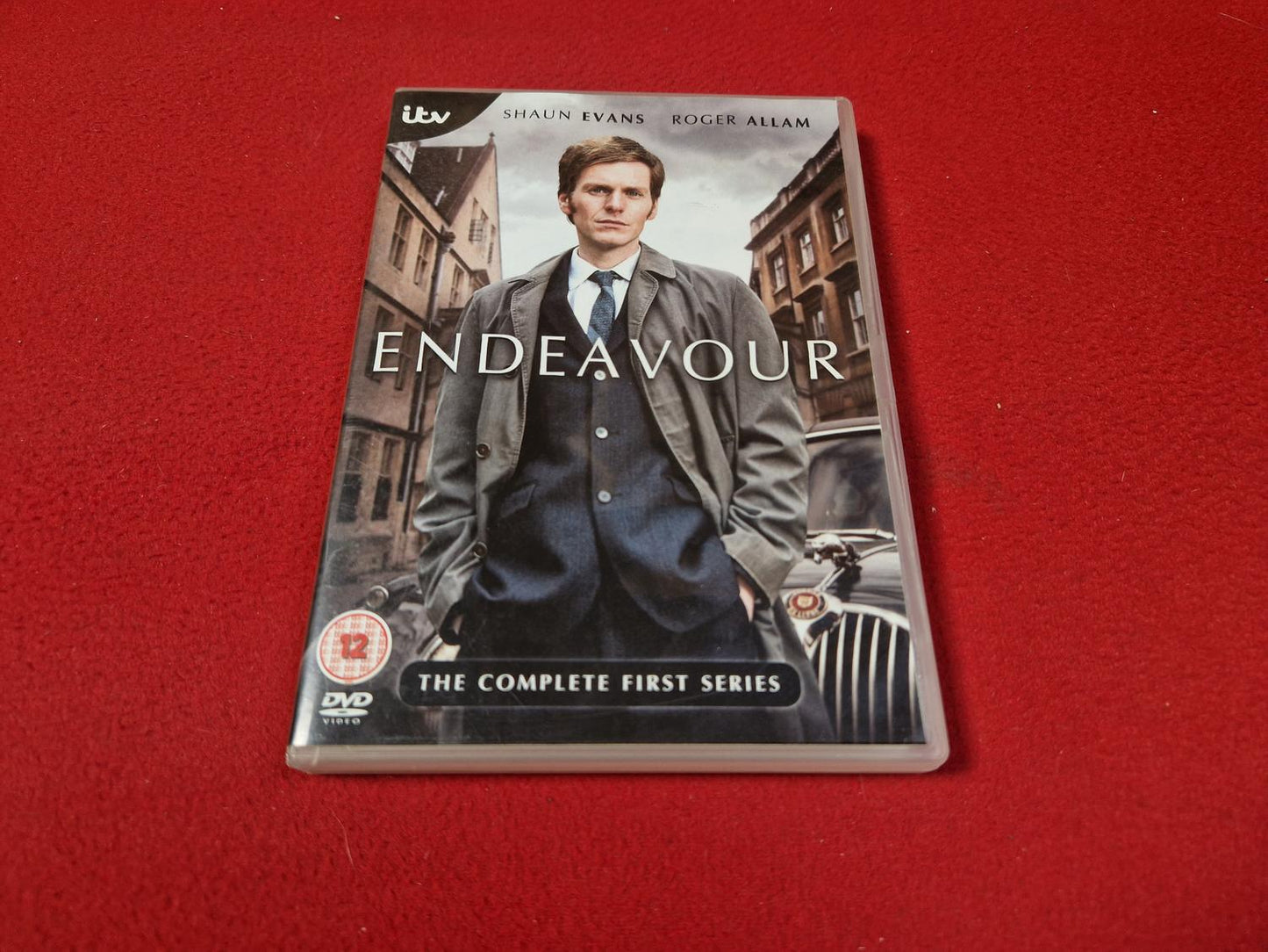 ENDEAVOUR THE COMPLETE SEASON 1 BOX till DVD