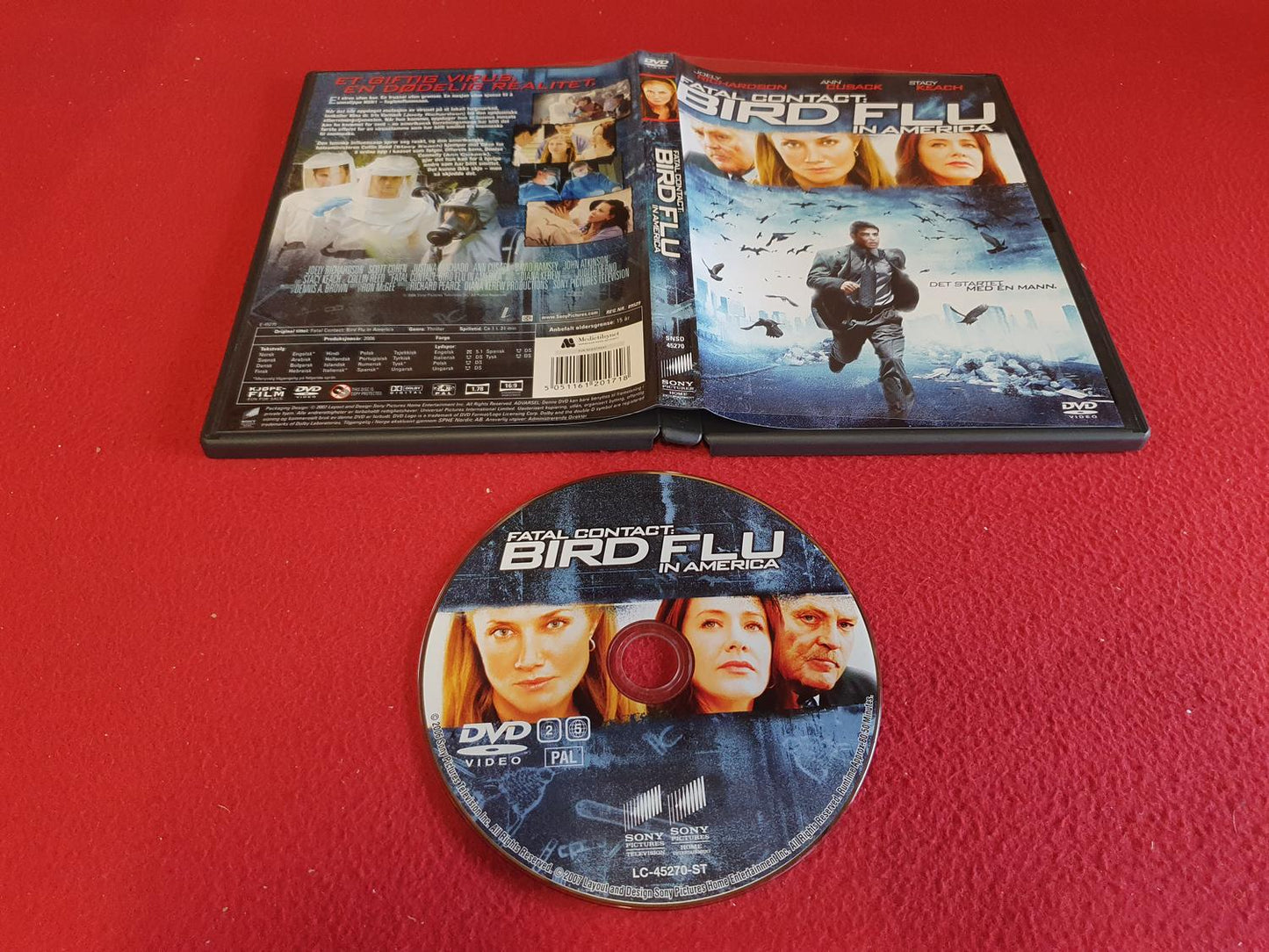 FATAL CONTACT BIRD FLU IN AMERICA till DVD