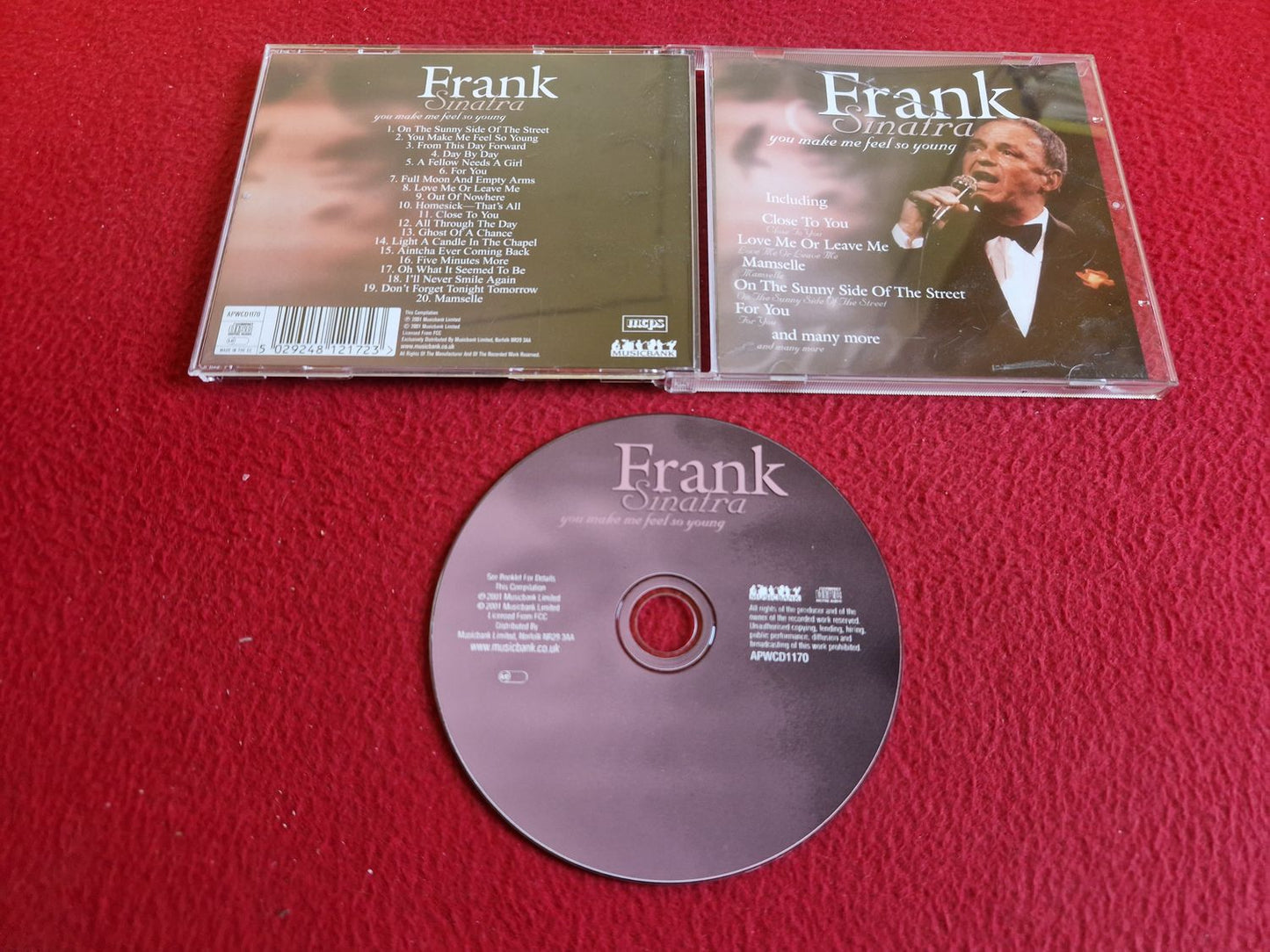FRANK SINATRA YOU MAKE ME FEEL SO YOUNG CD