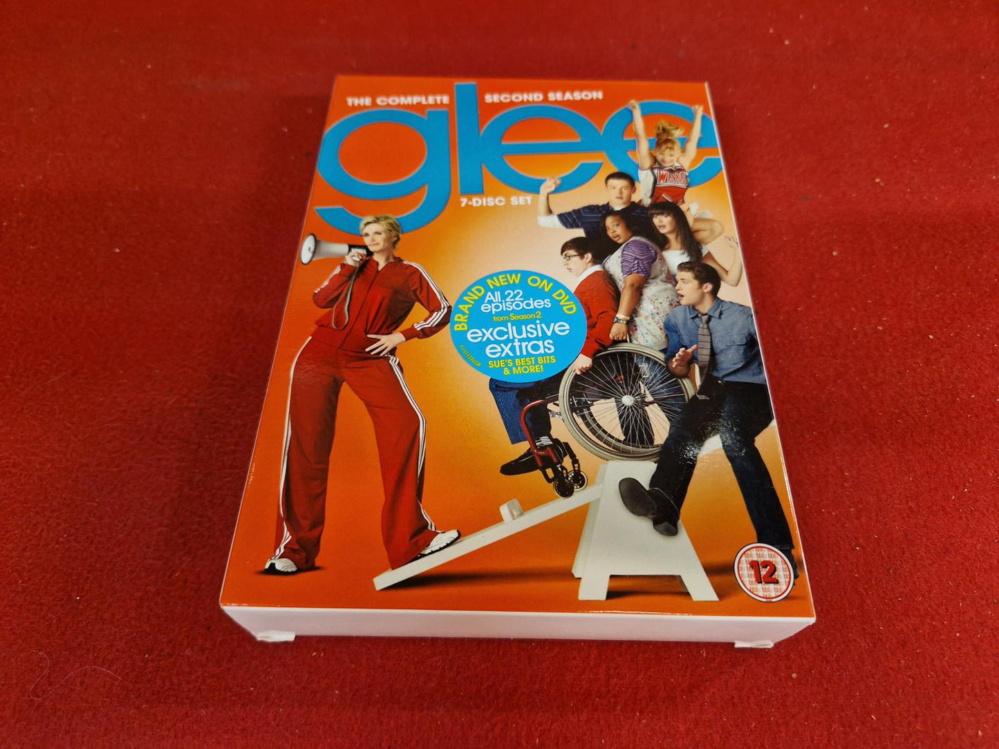 GLEE THE COMPLETE SEASON 2 BOX till DVD