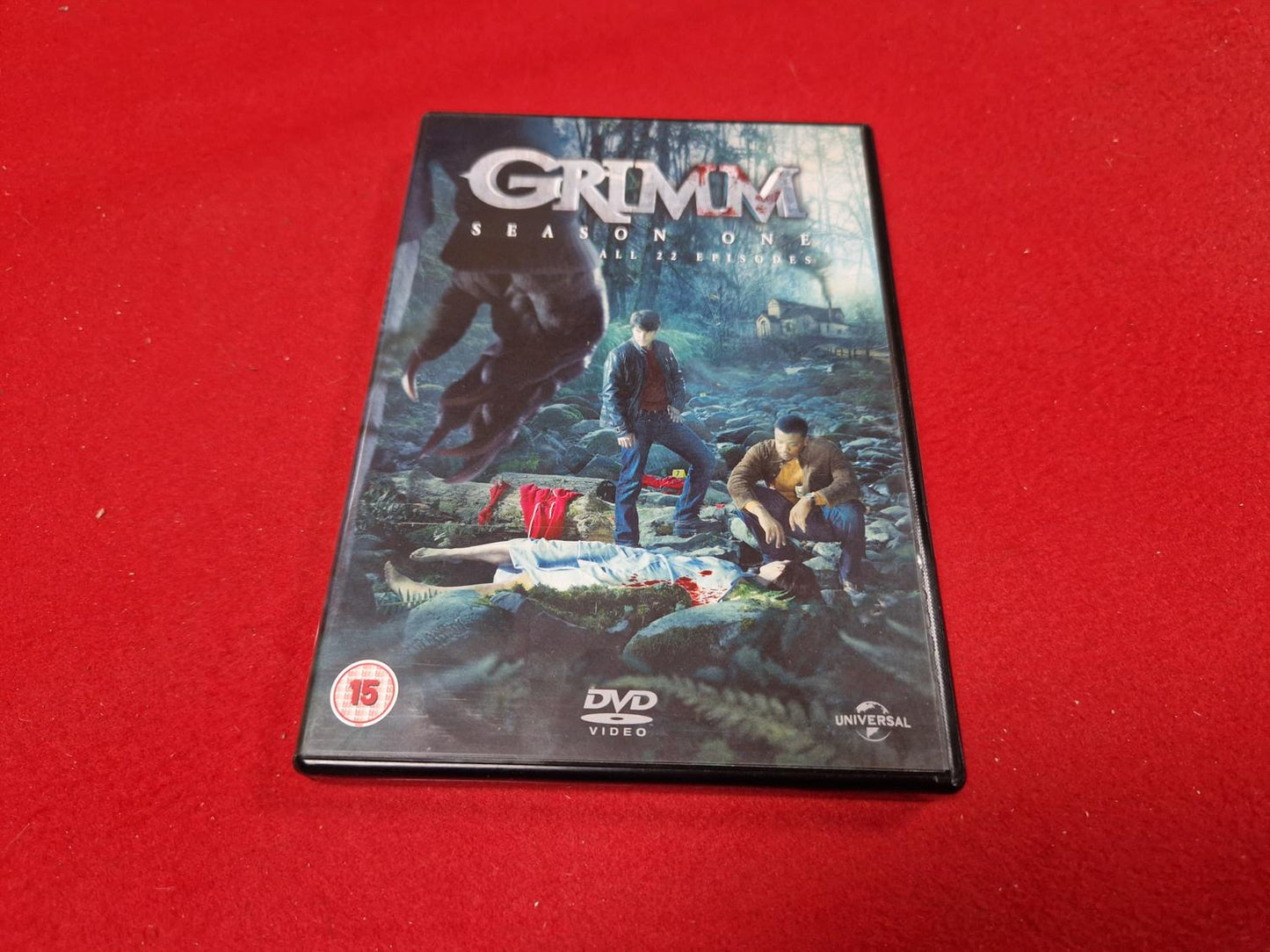 GRIMM SEASON 1 BOX till DVD
