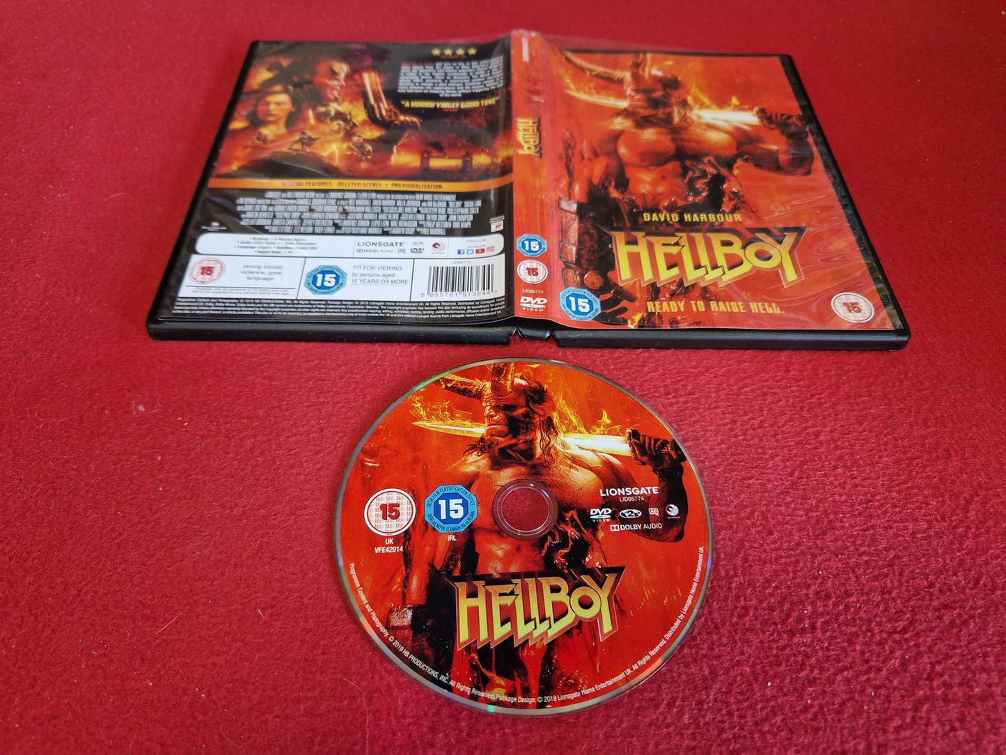 HELLBOY till DVD