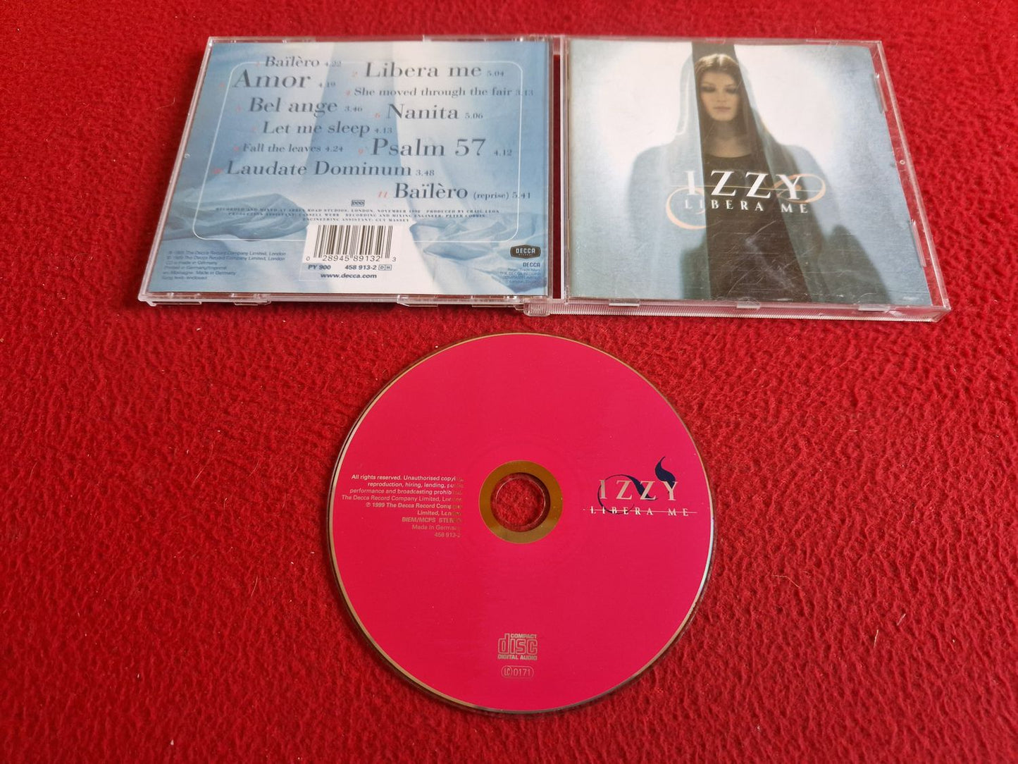 IZZY LIBERA ME CD