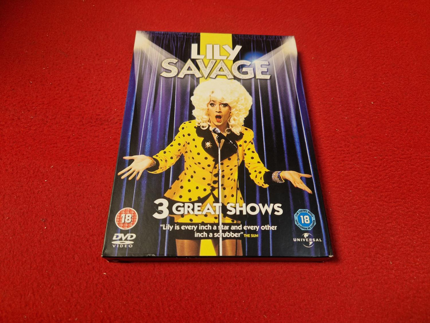 LILY SAVAGE BOX till DVD