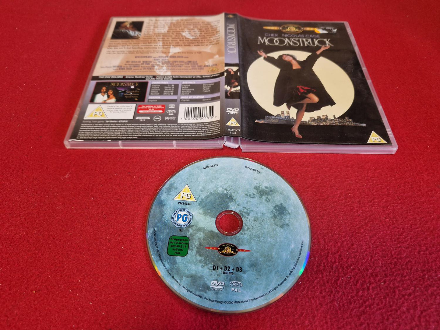 MOONSTRUCK till DVD