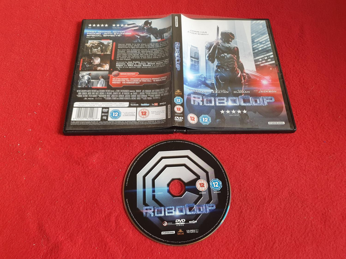 ROBOCOP till DVD