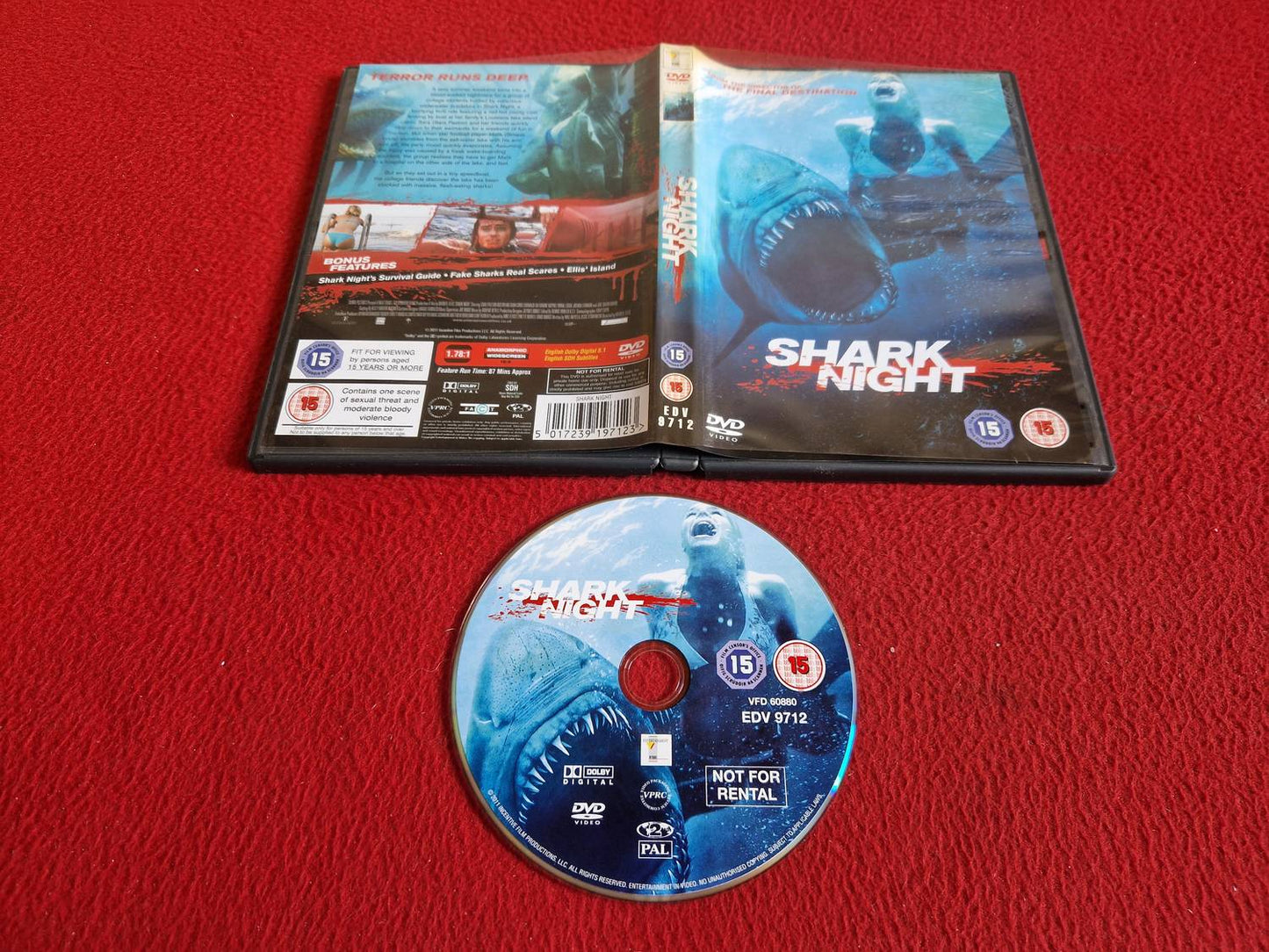 SHARK NIGHT DVD