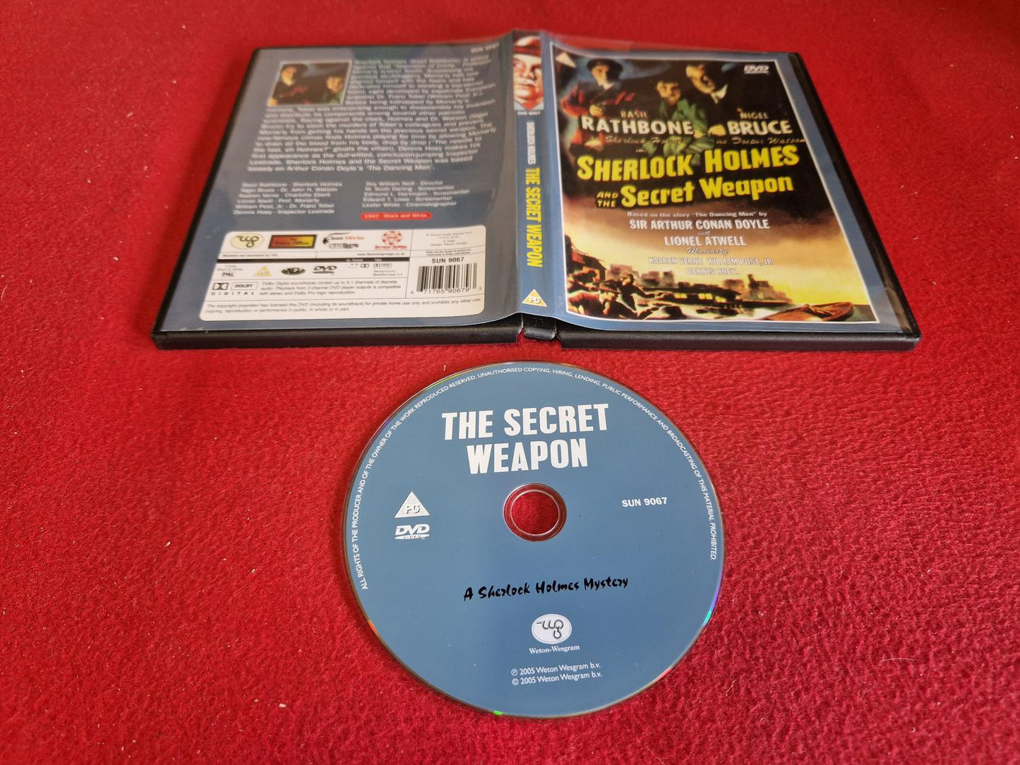 SHERLOCK HOLMES AND THE SECRET WEAPON till DVD