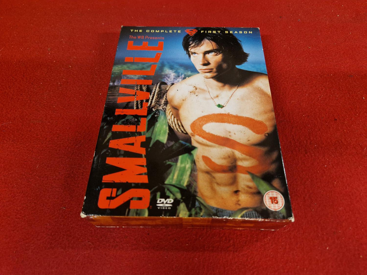 SMALLVILLE THE COMPLETE SEASON 1 BOX till DVD
