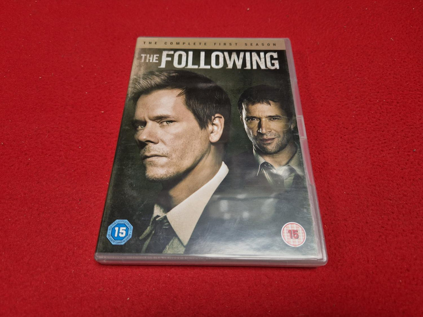 THE FOLLOWING THE COMPLETE SEASON 1 BOX till DVD