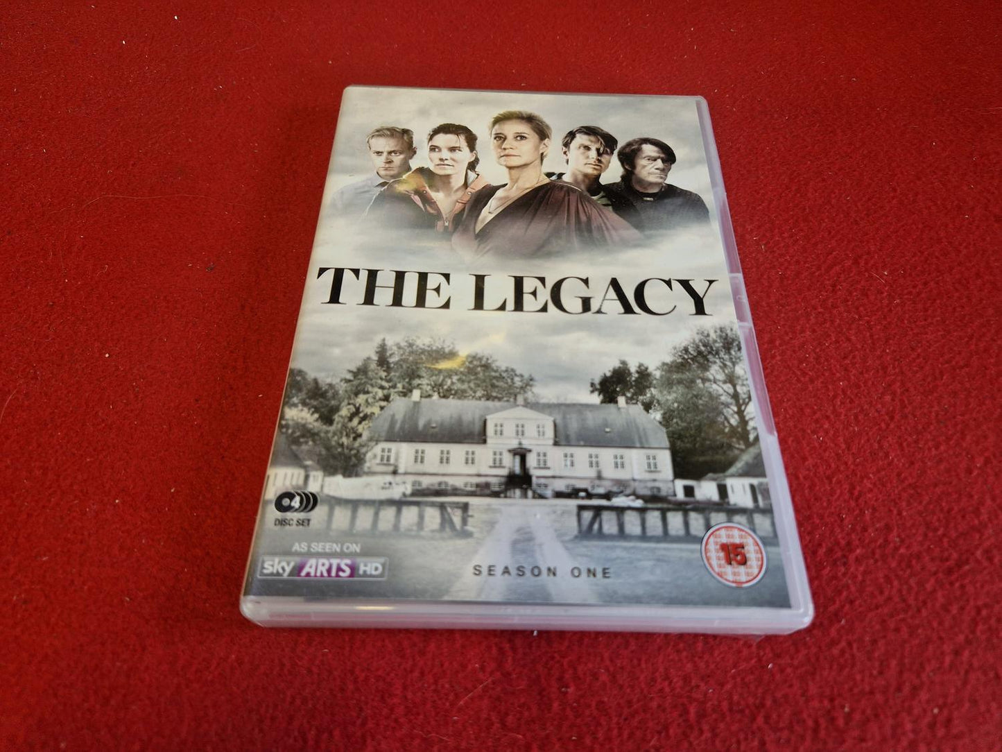THE LEGACY SEASON 1 BOX till DVD