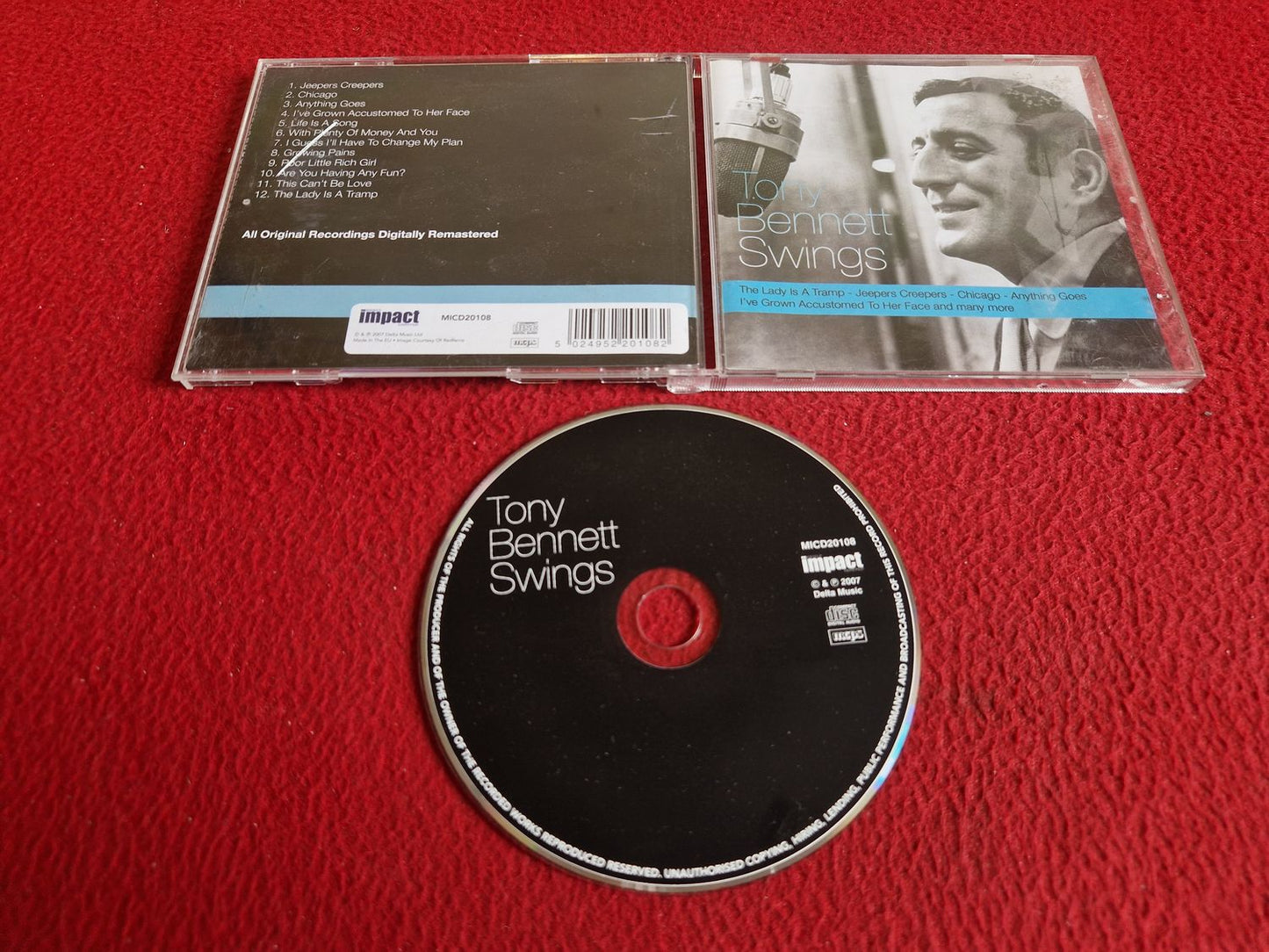 TONY BENNETT SWINGS CD