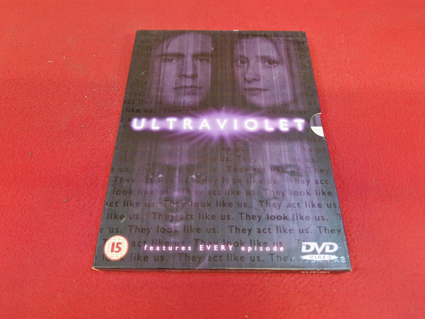 ULTRAVIOLET BOX till DVD