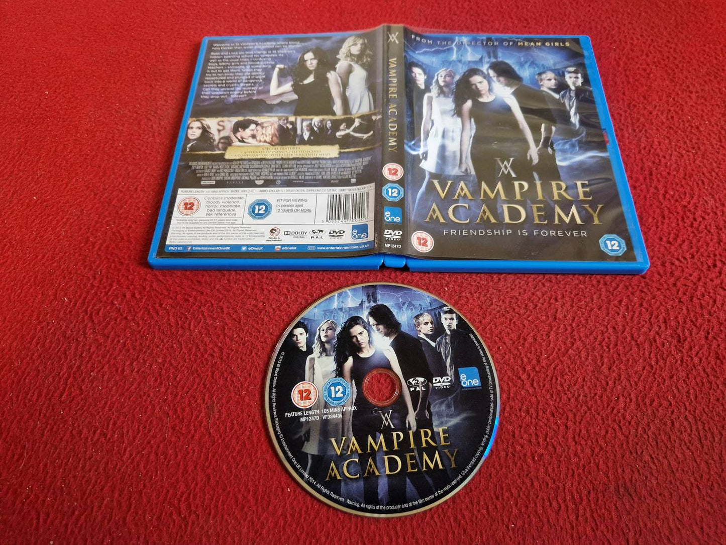 VAMPIRE ACADEMY DVD