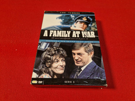 A FAMILY AT WAR SERIE 3 BOX till DVD