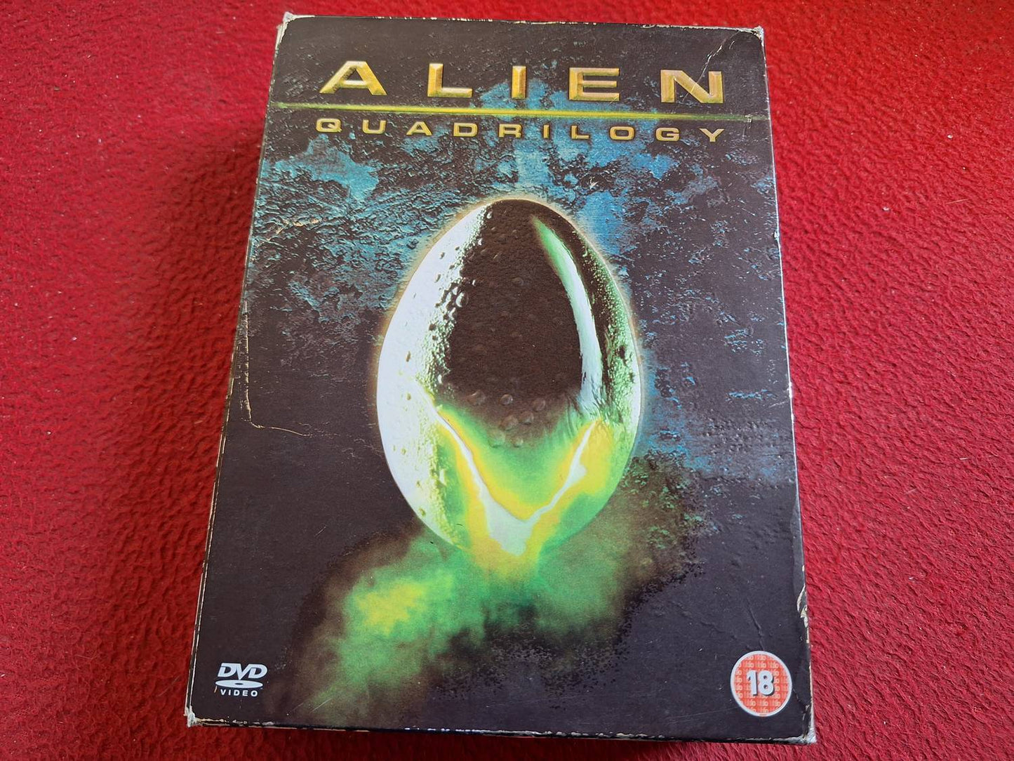 ALIEN QUADRILOGY - ALIEN / ALIENS / ALIEN 3 / ALIEN RESURRECTION BOX DVD