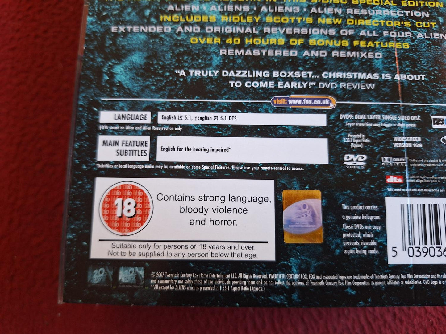 ALIEN QUADRILOGY ALIEN / ALIENS / ALIEN 3 / ALIEN RESURRECTION ULTIMATE BOX DVD