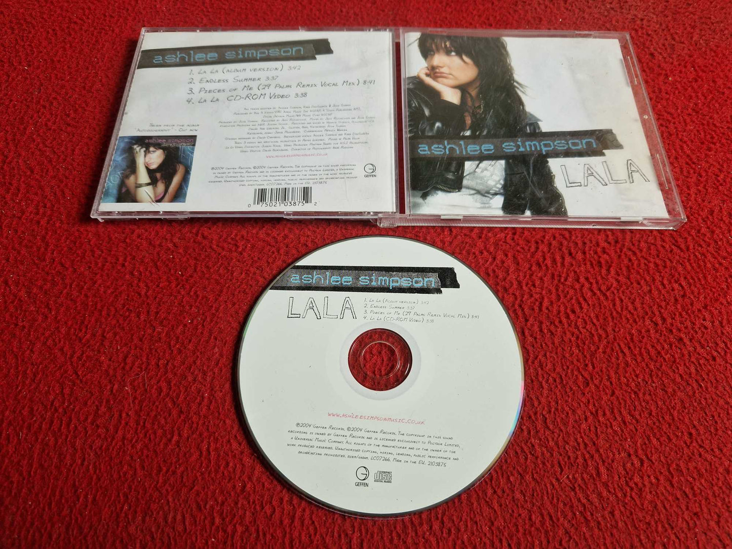 ASHLEE SIMPSON LALA CD