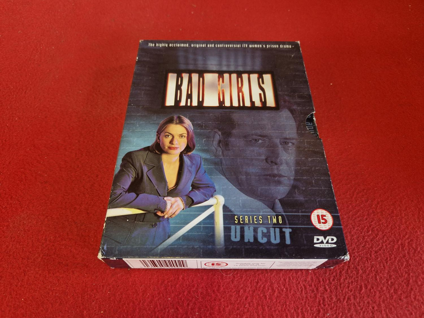 BAD GIRLS SERIES 2 BOX till DVD
