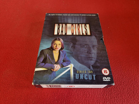 BAD GIRLS SERIES 2 BOX till DVD