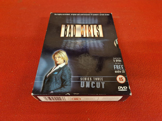 BAD GIRLS SERIES 3 BOX till DVD