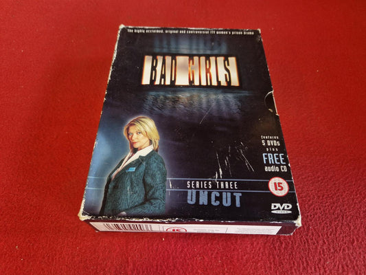 BAD GIRLS SERIES 3 BOX till DVD