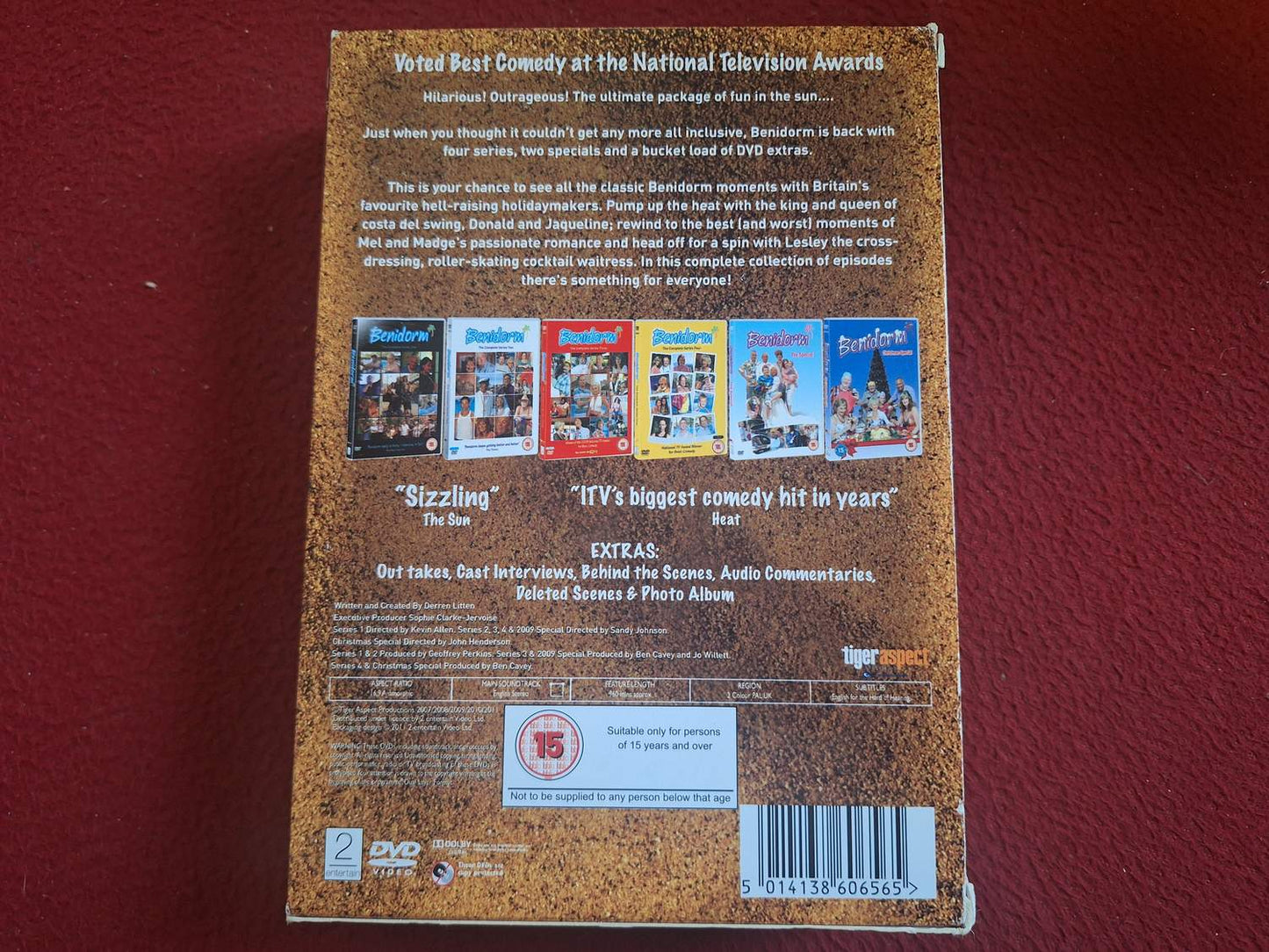 BENIDORM SERIES 1 - 4 AND SPECIALS [ ENGELSK TEXT ] BOX DVD