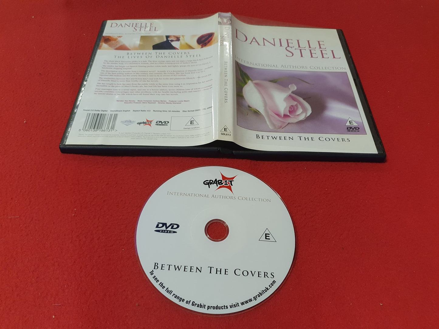 BETWEEN THE COVERS [ DANIELLE STEEL ] till DVD