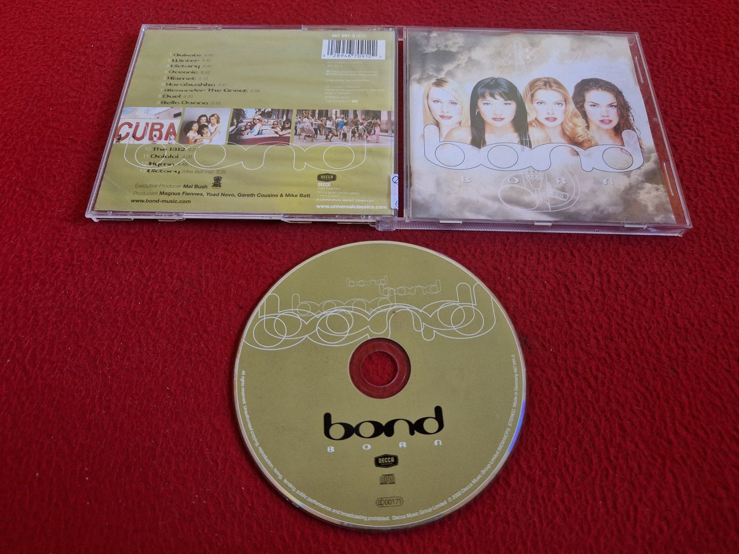 BOND BORN CD