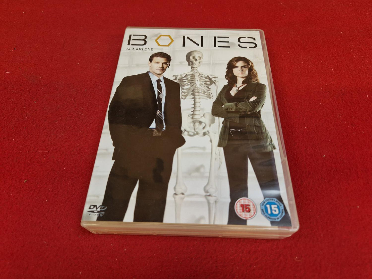 BONES SEASON 1 BOX till DVD