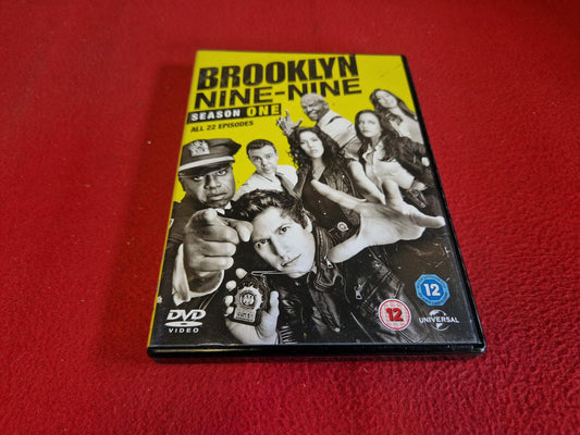 BROOKLYN NINE-NINE SEASON 1 BOX till DVD