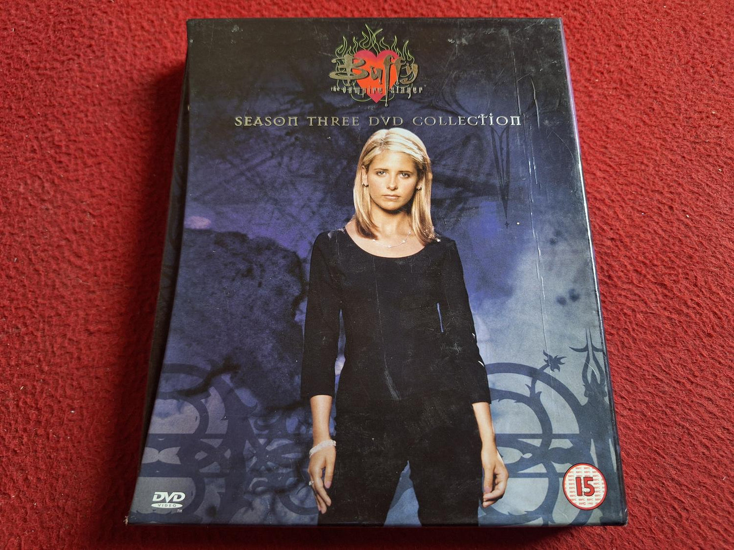 BUFFY THE VAMPIRE SLAYER SEASON 3 BOX DVD