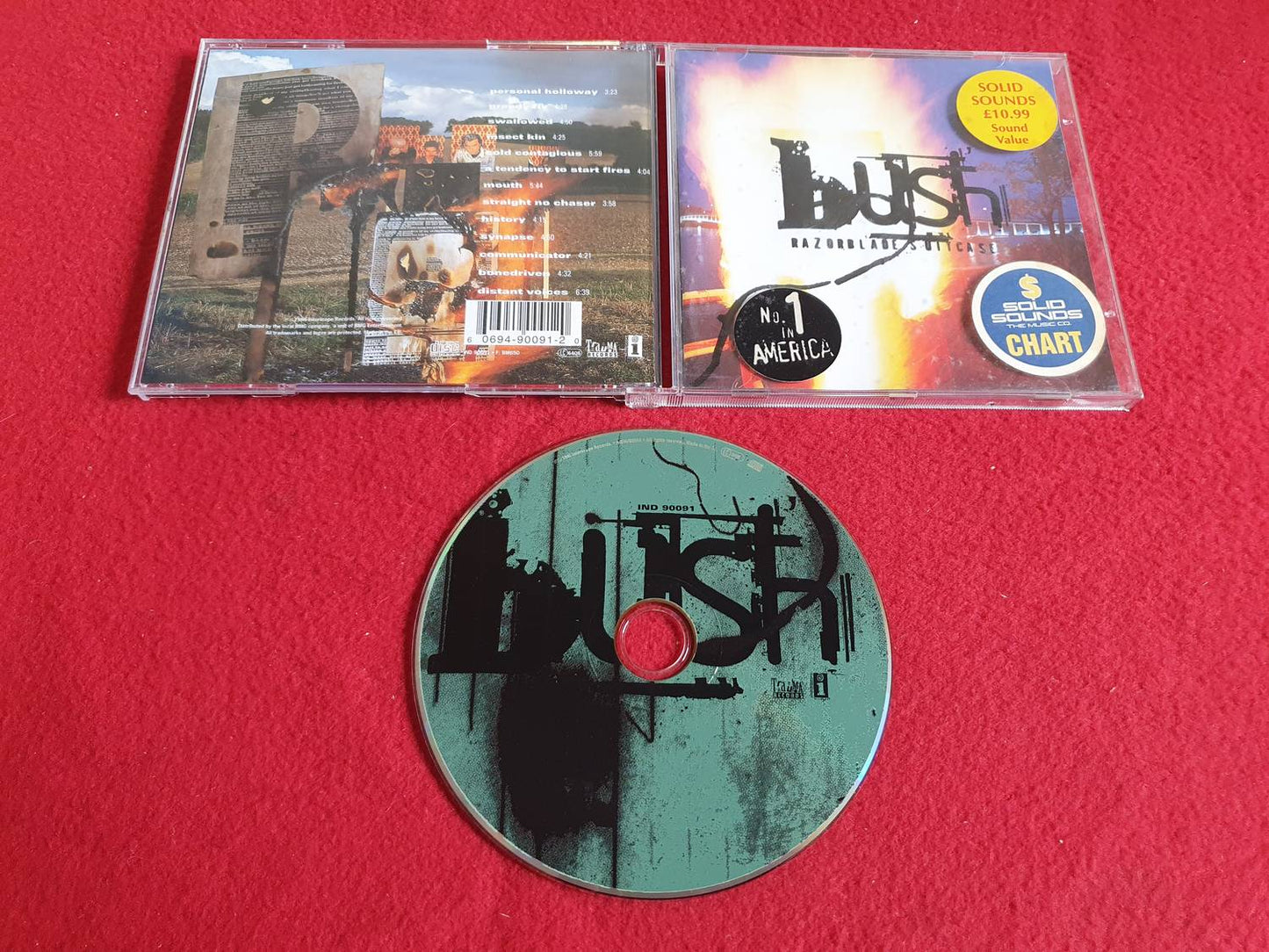 BUSH RAZORBLADE SUITCASE till CD