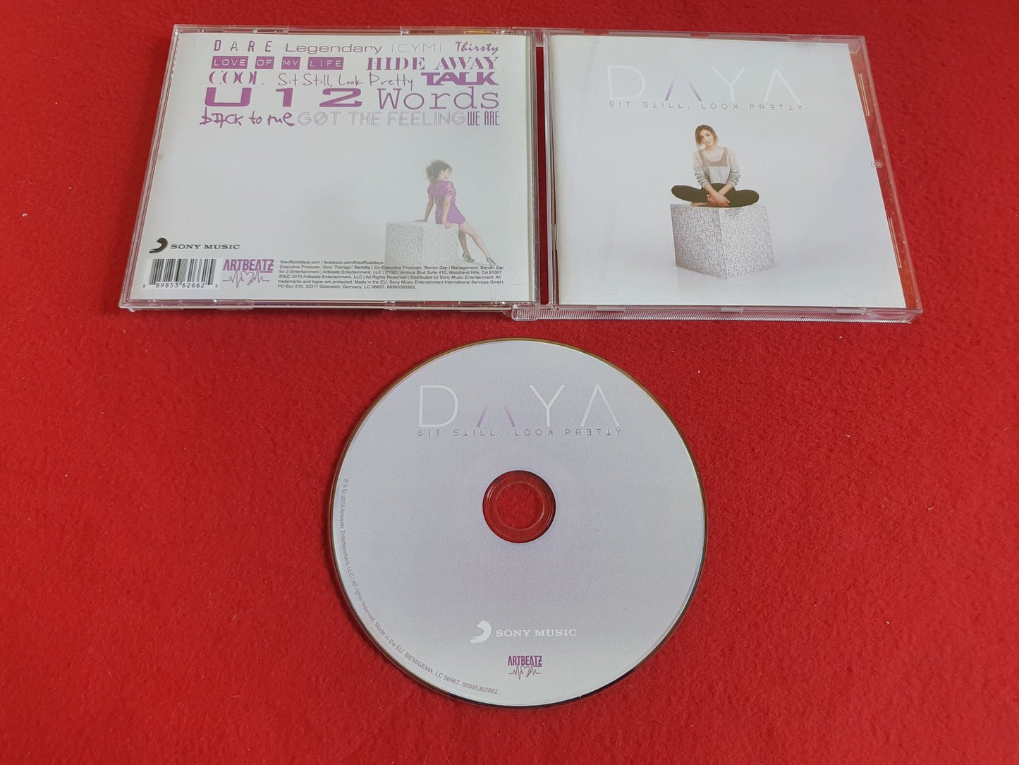 DAYA SIT STILL LOOK PRETTY till CD