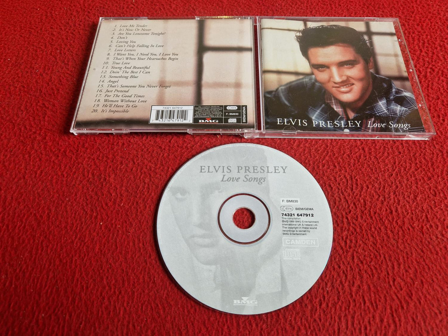 ELVIS PRESLEY LOVE SONGS CD