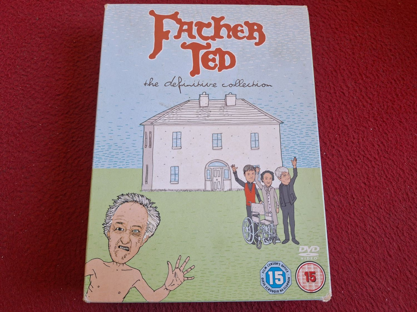 FATHER TED THE DEFINITIVE COLLECTION BOX DVD
