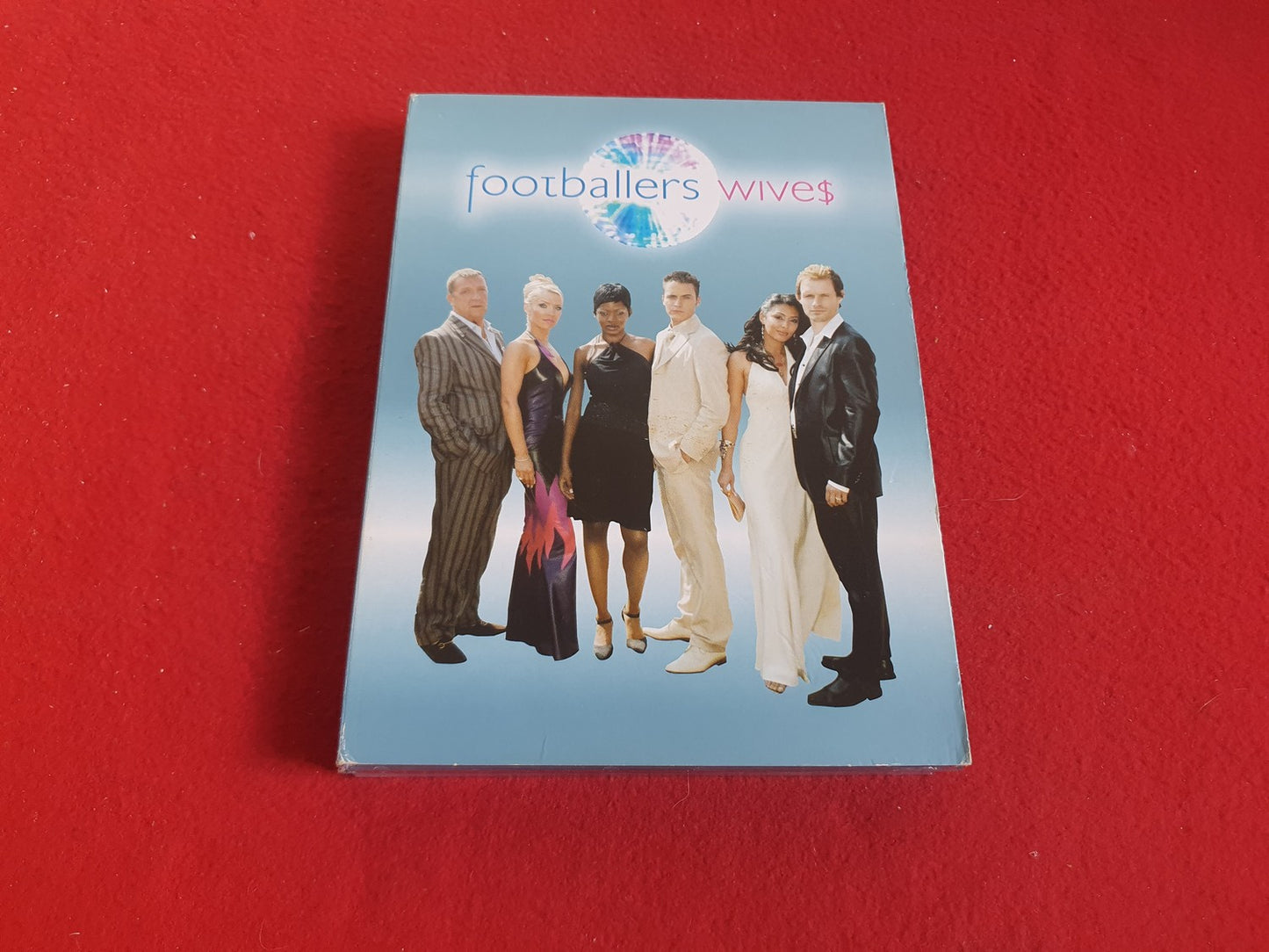 FOOTBALLERS WIVES BOX till DVD