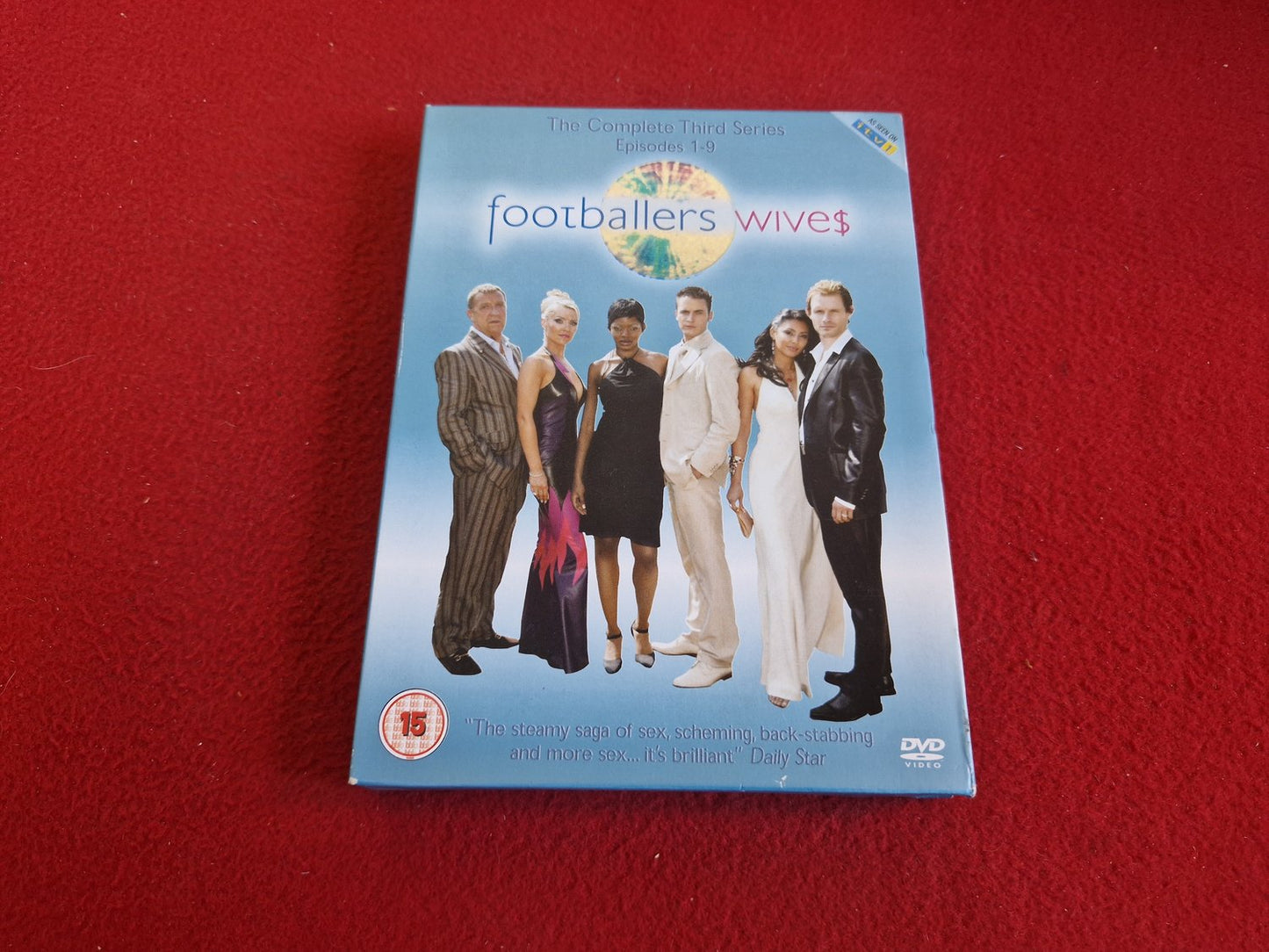 FOOTBALLERS WIVES SERIES 3 EPISODES 1 - 9 BOX till DVD