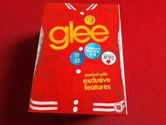GLEE SEASONS 1 - 4 [ ENGELSK TEXT ] BOX DVD