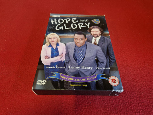 HOPE AND GLORY THE COMPELTE COLLECTION BOX till DVD