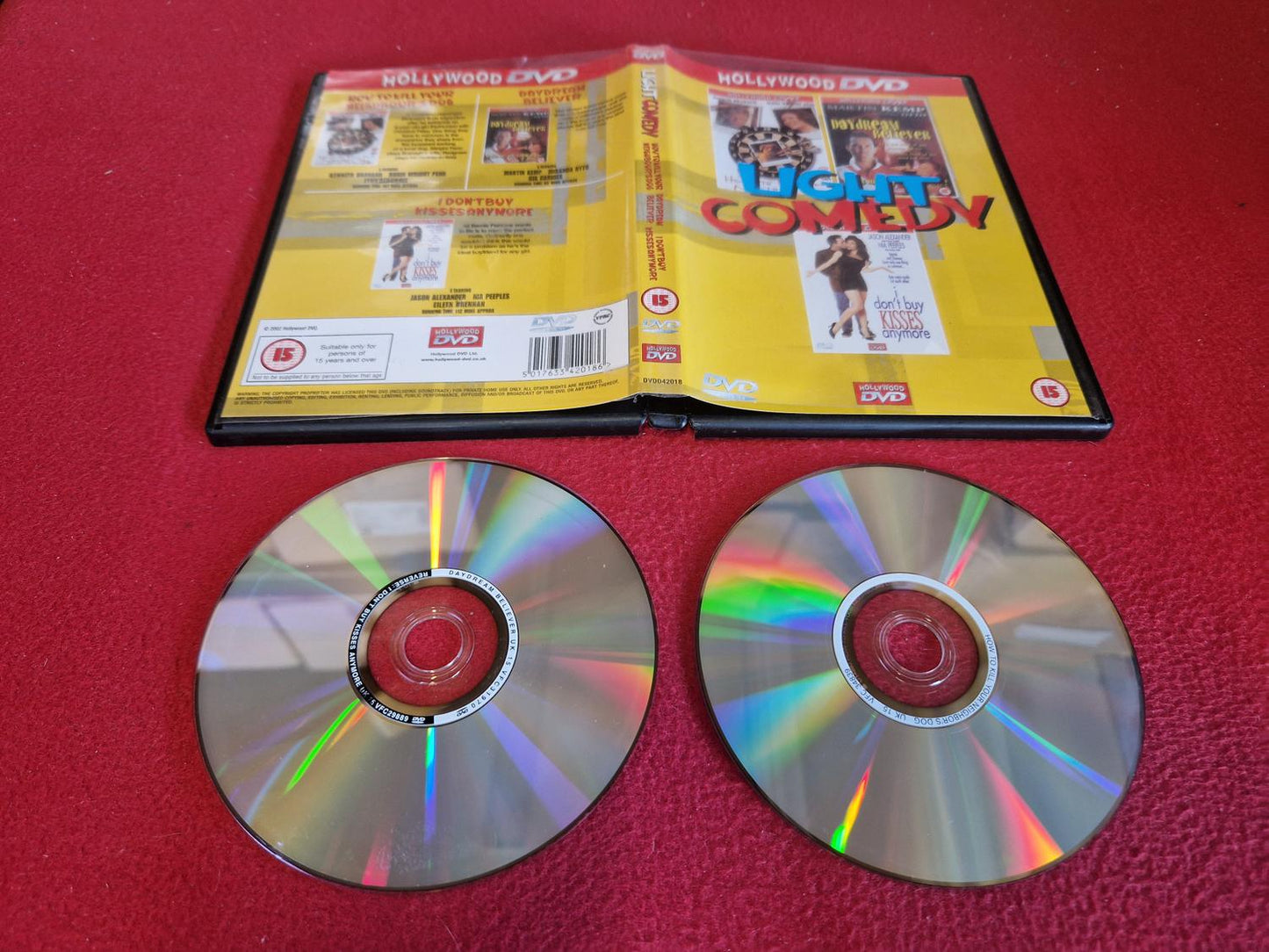 HOW TO KILL YOUR NEIGHBOURS DOG / DAYDREAM BELIEVER / I DONT BUY KISSES ANYM DVD